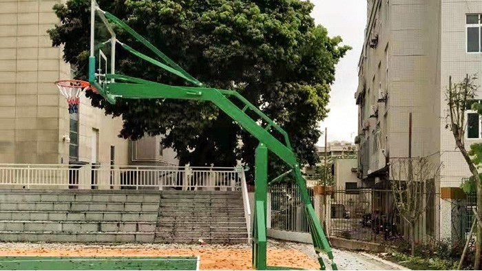 移動(dòng)籃球架