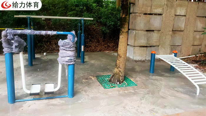 中山小區健身器材