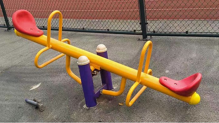 小區(qū)健身器材