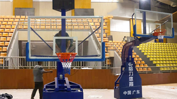 移動(dòng)籃球架價(jià)格