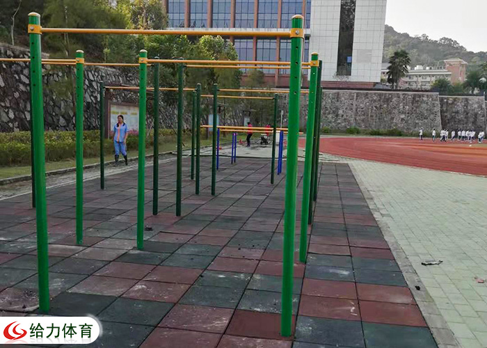戶外健身器材
