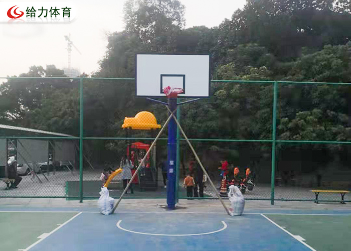 獨(dú)柱籃球架