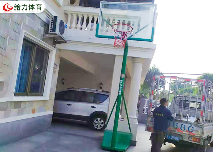 移動(dòng)籃球架價(jià)格